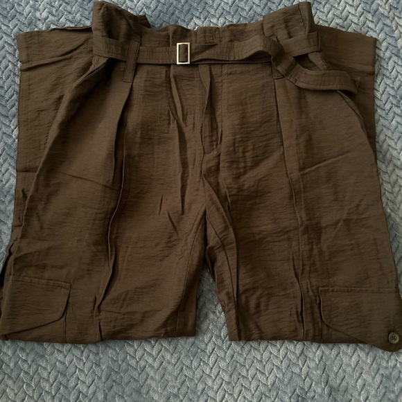 Simply Vera Vera Wang Pants - 🦋Dark Green bag styled capris🦋